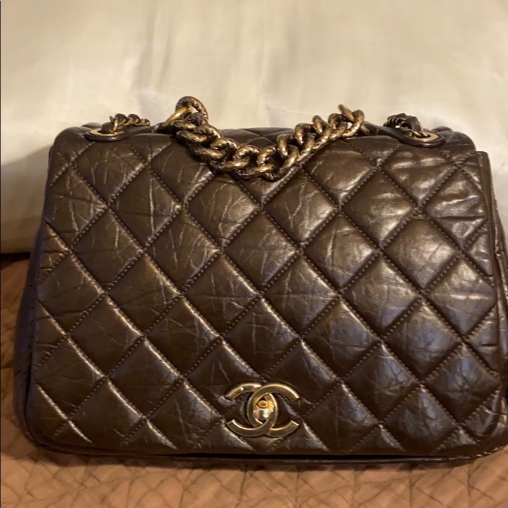 CHANEL Quilted Shoulder Bag in Dark Brown with Gold Hardware